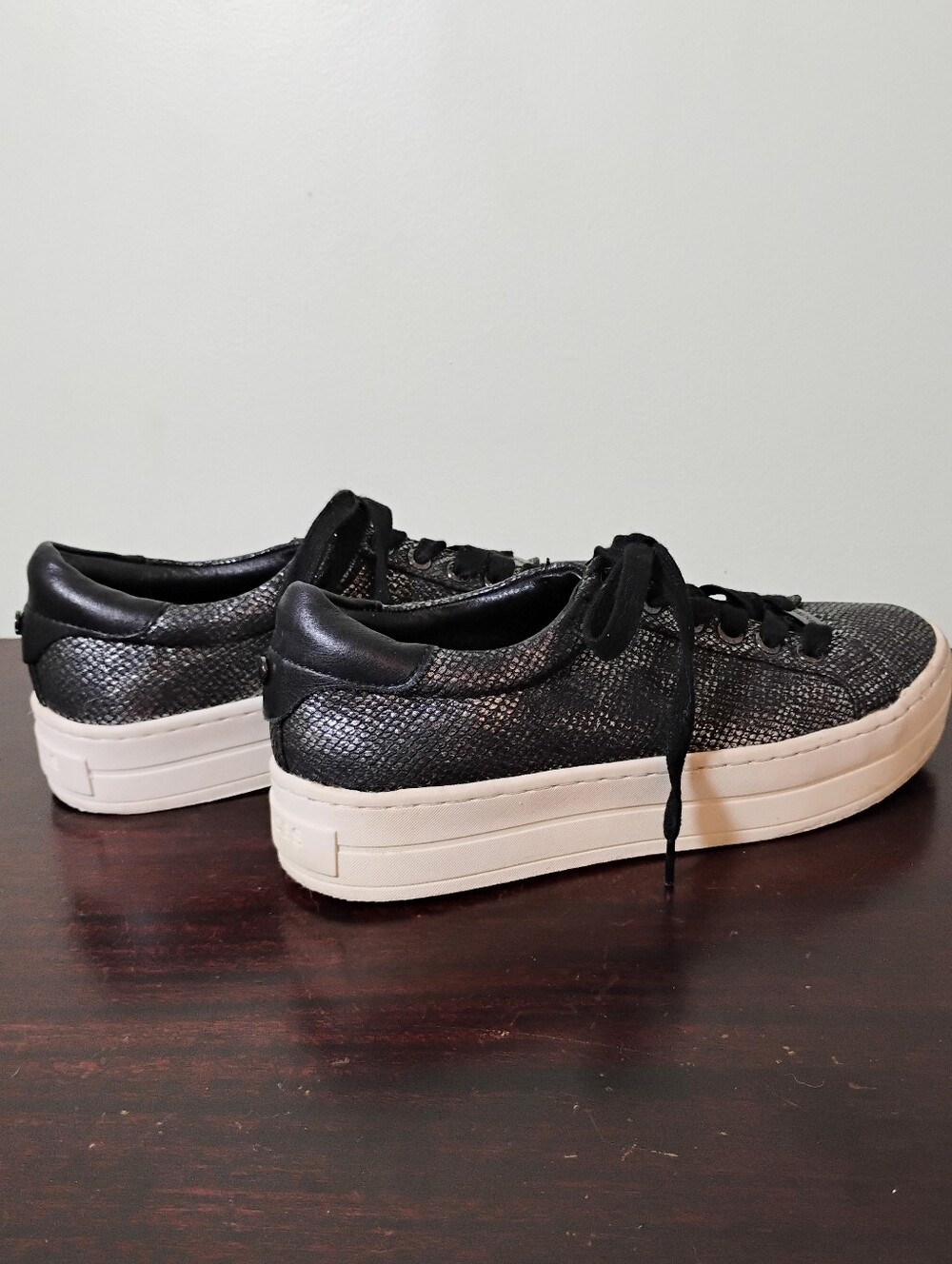J/SLIDES NYC Metallic Snakeskin Platform Sneakers - Size 7.5 - Picture 6 of 10